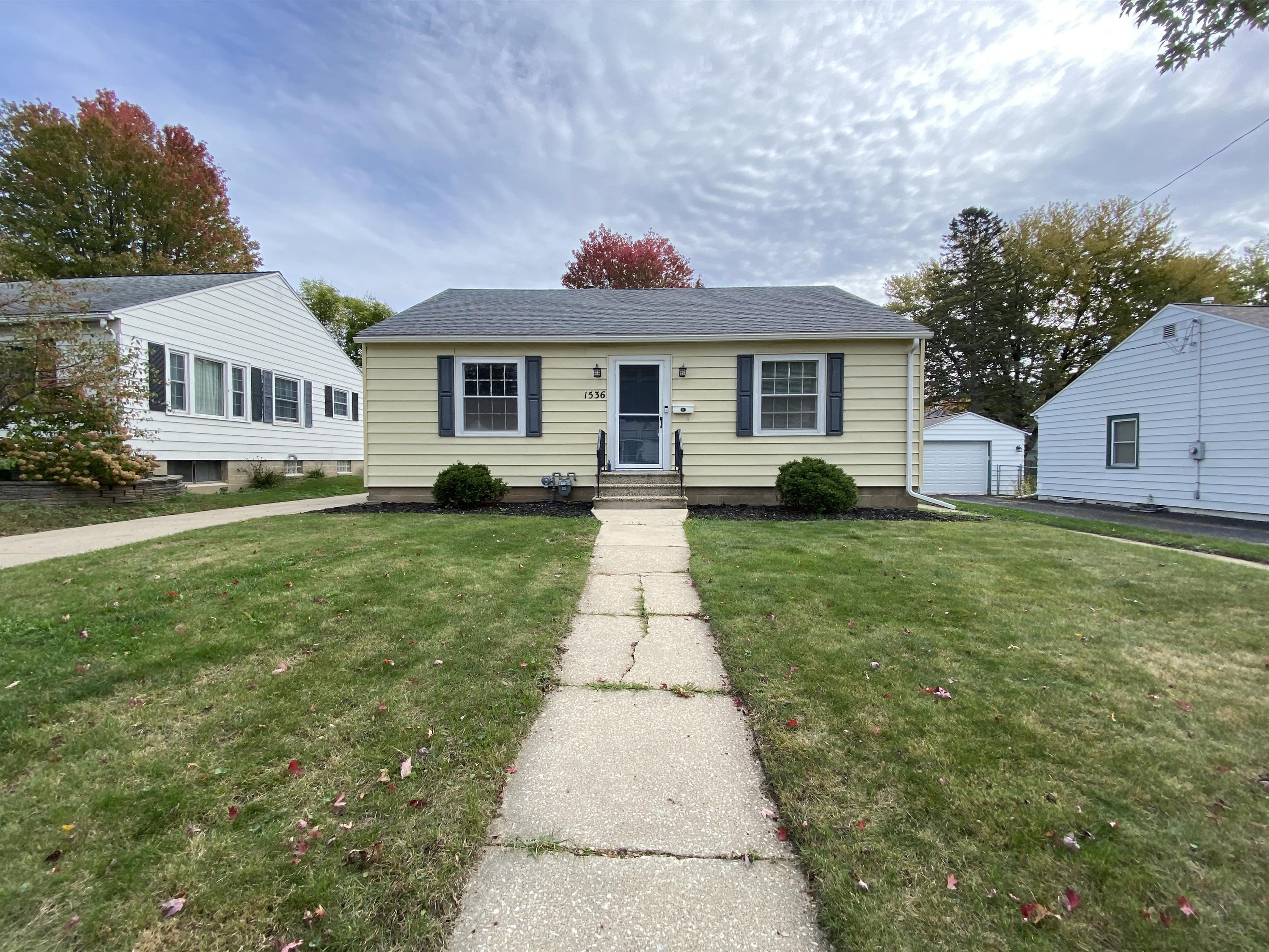 1536 7th Avenue Northeast