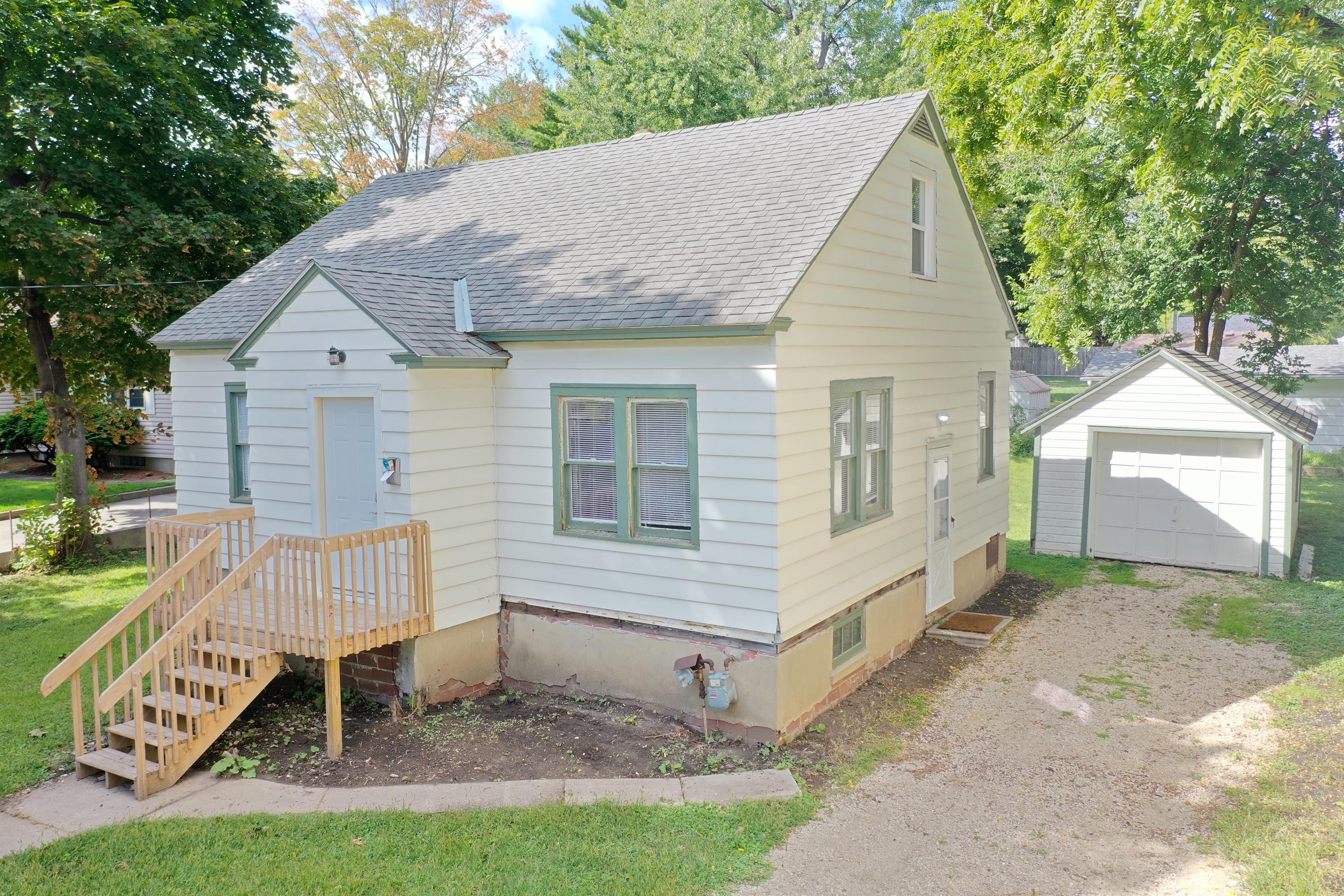 707 7th Street Northwest