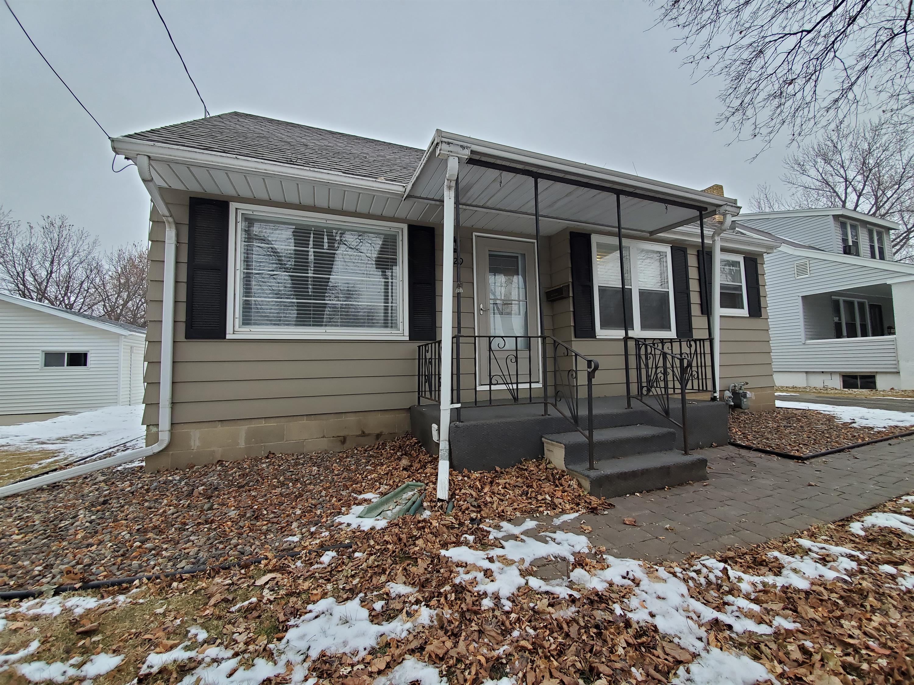 1829 1st Street Southwest