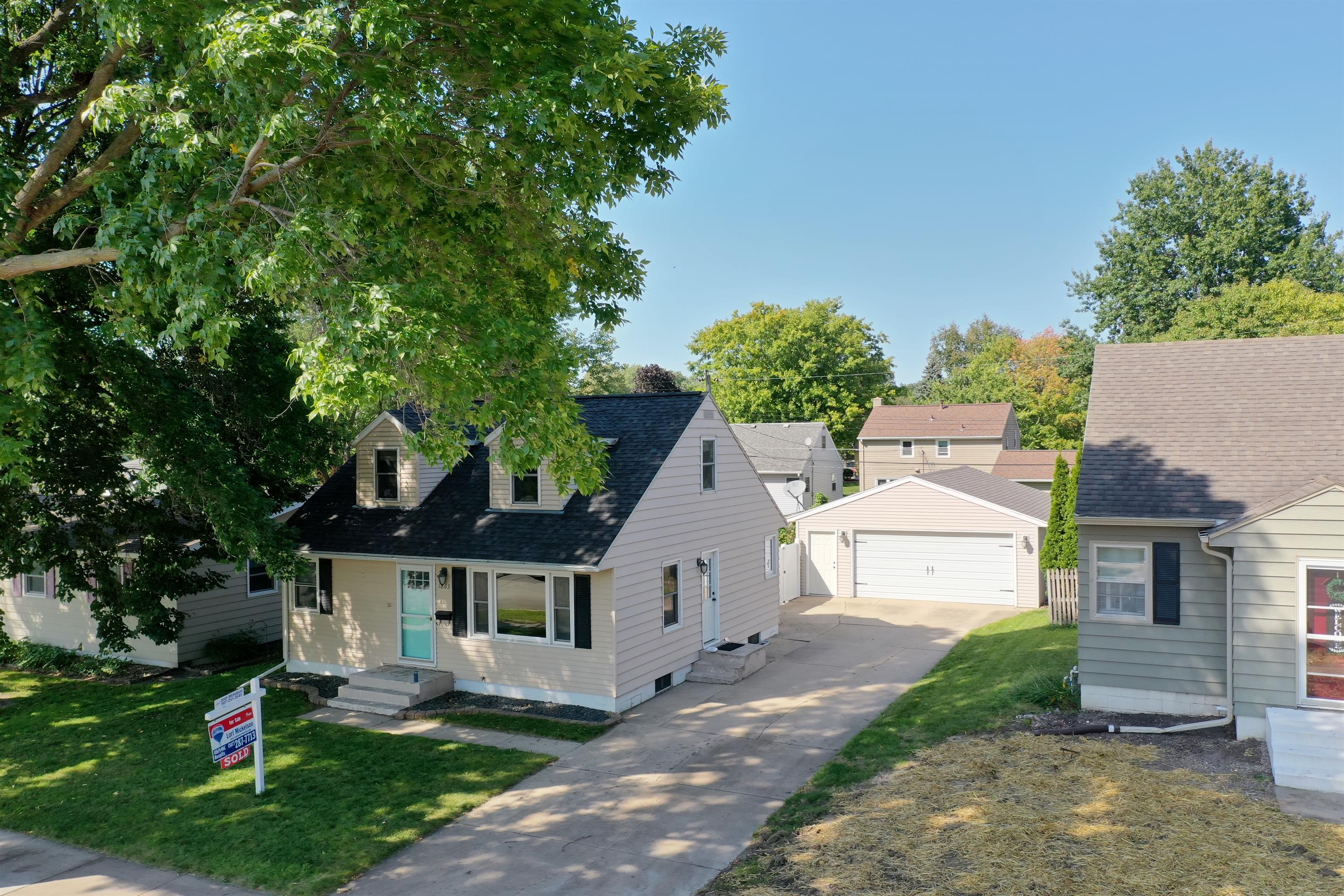 1863 17 1/2 Street Northwest