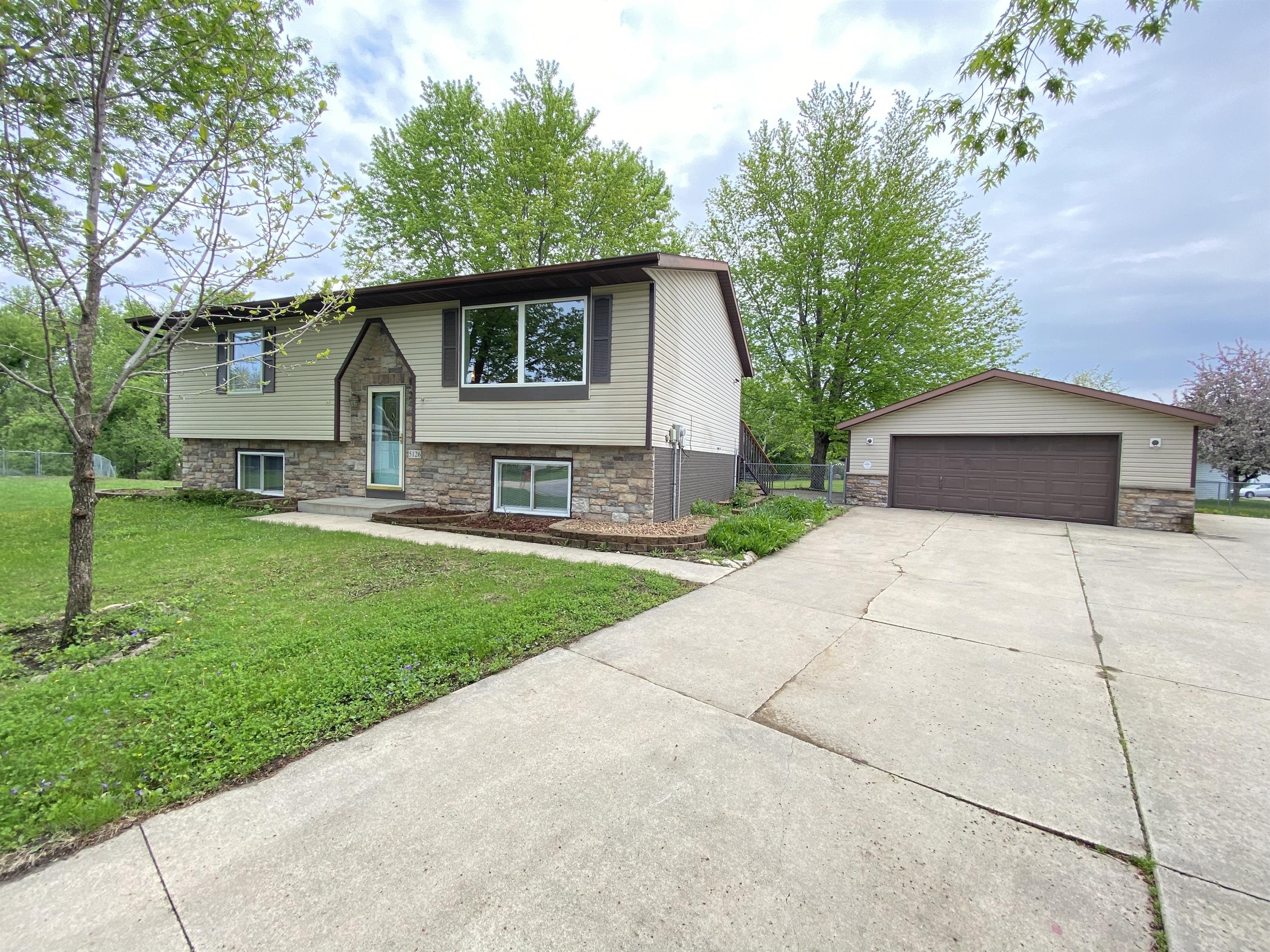 5126 20th Avenue Lane Northwest
